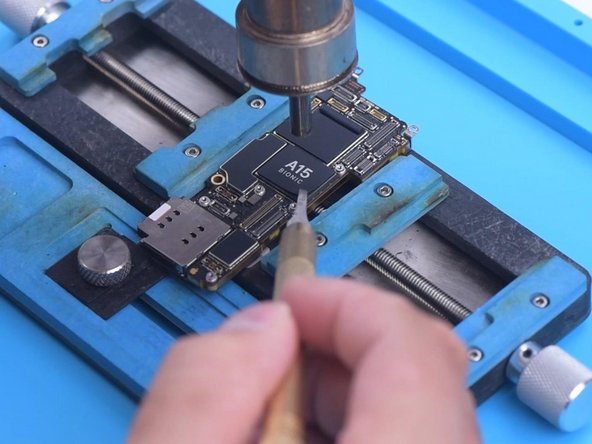 iPhone 13 Pro Motherboard Separation
