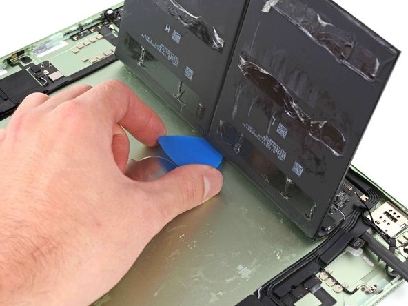 iPad Air 4 Battery Replacement, Separate the battery board adhesive: crwdns2935265:039crwdnd2935265:02crwdnd2935265:03crwdne2935265:0