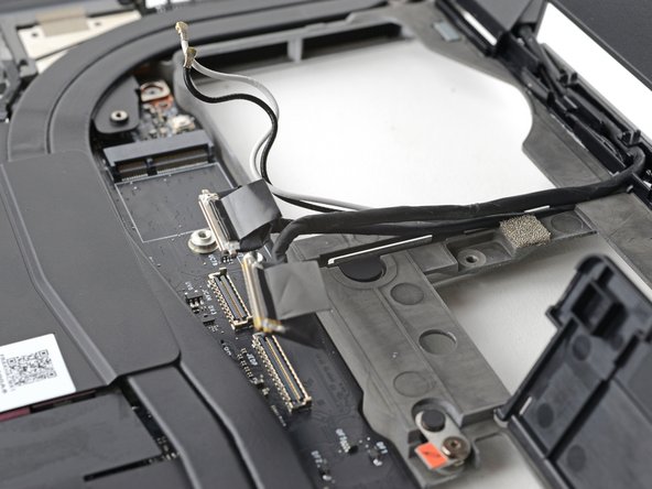 Framework Laptop 16" Mainboard Replacement, Reroute the cables: 手順 35、 3の画像 3