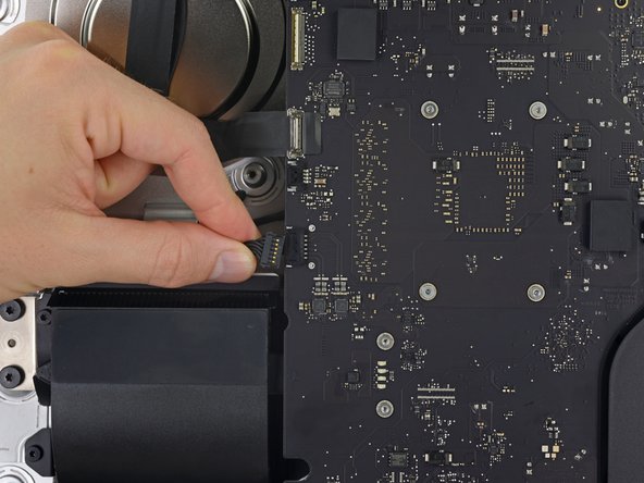 iMac Intel 21.5" EMC 3068 RAM Replacement, Logic Board Assembly: crwdns2935265:046crwdnd2935265:02crwdnd2935265:02crwdne2935265:0