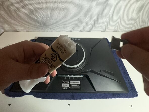 Viotek Gaming Monitor W2711SE Back Panel Attachment Latch Repair: crwdns2935265:06crwdnd2935265:03crwdnd2935265:03crwdne2935265:0