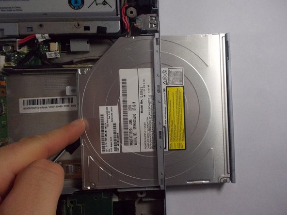 Toshiba Satellite E105-S1602 Disk Drive Replacement: step 19, image 2 of 3