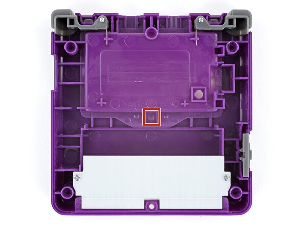 How to Reshell Your Game Boy Advance SP, Bottom shell components: crwdns2935265:062crwdnd2935265:01crwdnd2935265:03crwdne2935265:0