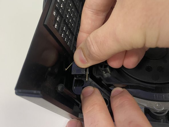 How to Repair a Stuck GameCube Eject Button: crwdns2935265:09crwdnd2935265:03crwdnd2935265:03crwdne2935265:0