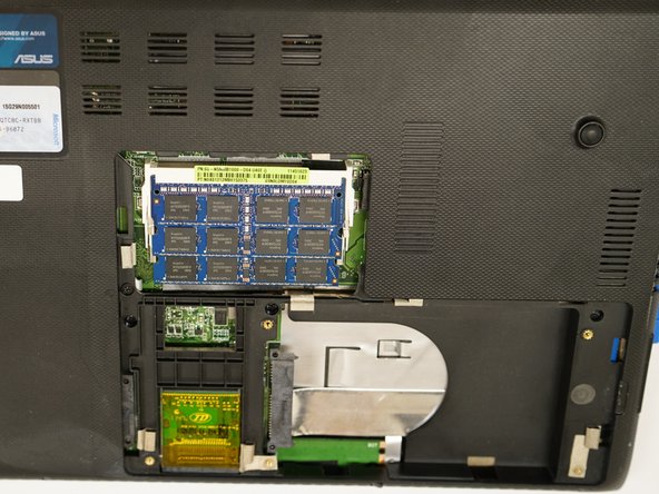 ASUS U46E-RAL7 Audio Board Replacement: crwdns2935265:03crwdnd2935265:03crwdnd2935265:03crwdne2935265:0