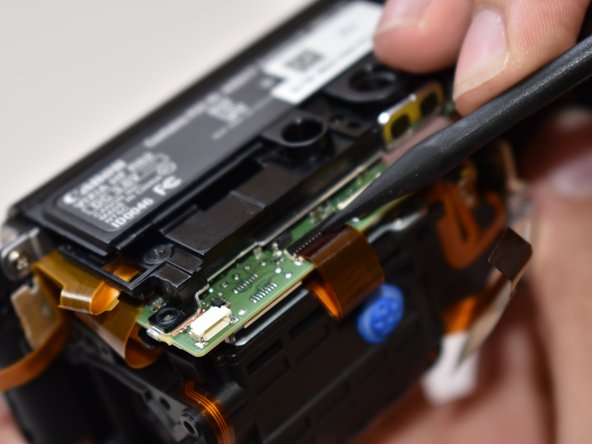 Canon Vixia HF R62 Display Panel Replacement: crwdns2935265:022crwdnd2935265:02crwdnd2935265:03crwdne2935265:0