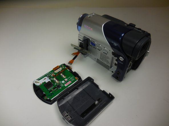 JVC GR-D93U LCD Screen Replacement: crwdns2935265:03crwdnd2935265:02crwdnd2935265:02crwdne2935265:0