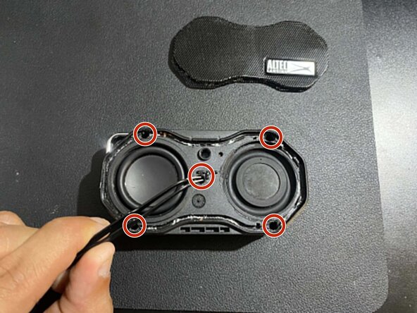 Altec Lansing Baby Boom Speaker Teardown, Rubber Seals: step 3, image 1 of 1