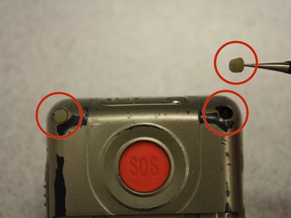 Snapfon ez One Motherboard Replacement, Removing the plastic inserts: crwdns2935265:03crwdnd2935265:02crwdnd2935265:02crwdne2935265:0