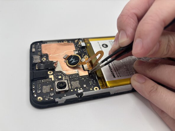 Motorola Moto G Power 2022 Back Camera Replacement: step 7, image 2 of 2
