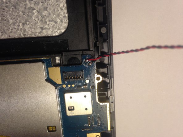 Amazon Fire 5th Generation Teardown, Speaker Wire: crwdns2935265:06crwdnd2935265:02crwdnd2935265:03crwdne2935265:0