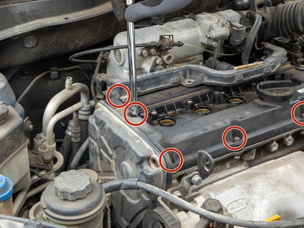 2006 Kia Rio Engine Valve Cover Gasket Replacement: crwdns2935265:014crwdnd2935265:02crwdnd2935265:03crwdne2935265:0