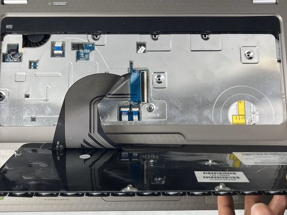 HP G62-234DX Fan Replacement: crwdns2935265:09crwdnd2935265:03crwdnd2935265:03crwdne2935265:0