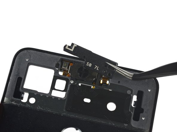 Google Pixel 2 XL Teardown: crwdns2935265:016crwdnd2935265:02crwdnd2935265:03crwdne2935265:0