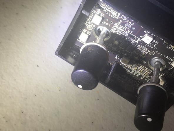 Disassemble 2012 Toyota Highlander Seat Heater Switch, Lets Inspect What We Have: crwdns2935265:04crwdnd2935265:02crwdnd2935265:03crwdne2935265:0