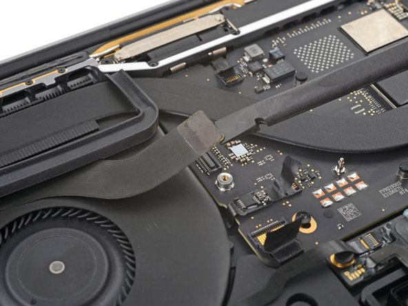 MacBook Pro 13" 2022 (M2) Thunderbolt Ports Replacement, Disconnect the interconnect cable: step 16, image 2 of 2