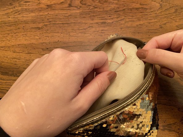 How to Replace Sequins or Beads: crwdns2935265:03crwdnd2935265:03crwdnd2935265:03crwdne2935265:0