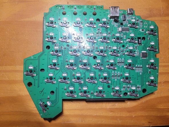 Redragon K585RGB Teardown: crwdns2935265:04crwdnd2935265:03crwdnd2935265:03crwdne2935265:0