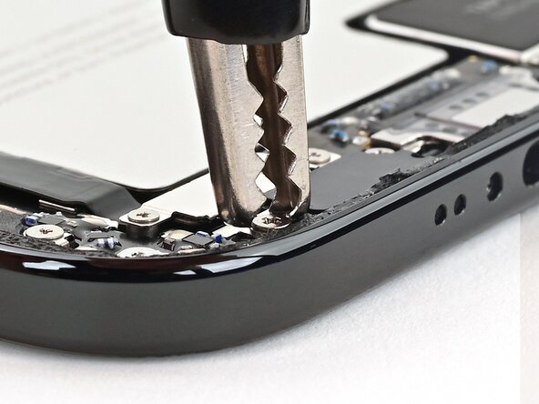 iPhone Air Battery Replacement, Loosen the second strip: crwdns2935265:028crwdnd2935265:03crwdnd2935265:03crwdne2935265:0