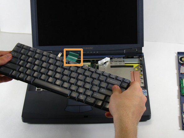 Sony Vaio PCG-F360 Display Replacement: crwdns2935265:07crwdnd2935265:02crwdnd2935265:02crwdne2935265:0