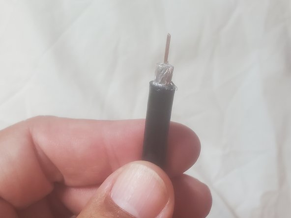 How to Replace a RG-6 Coaxial Cable Connector: crwdns2935265:03crwdnd2935265:02crwdnd2935265:03crwdne2935265:0