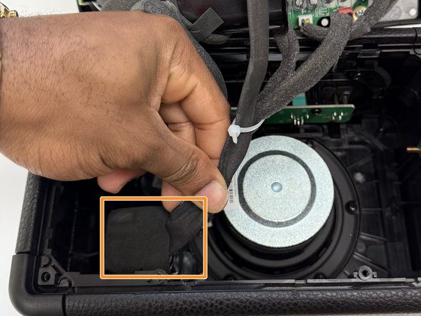 Marshall Kilburn II Tweeters Replacement: crwdns2935265:04crwdnd2935265:02crwdnd2935265:03crwdne2935265:0