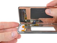 Samsung Galaxy S10 and S10e Teardown