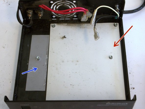 RadioShack 22-510 Switching Power Supply Teardown, Remove the Board From the Chassis: crwdns2935265:06crwdnd2935265:02crwdnd2935265:03crwdne2935265:0