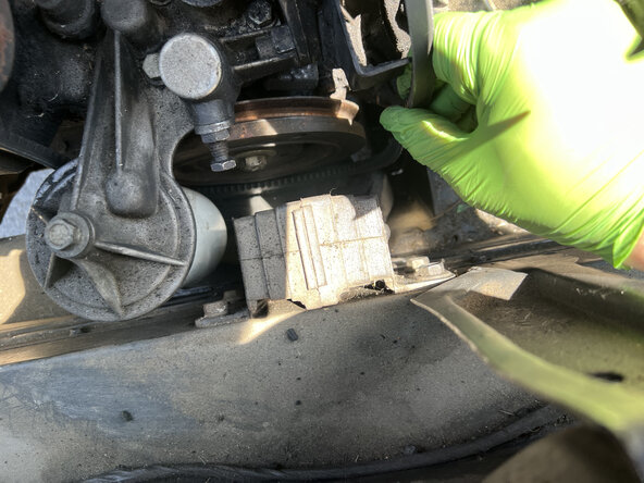 Chevy Corvair Fan Belt Replacement: crwdns2935265:04crwdnd2935265:02crwdnd2935265:03crwdne2935265:0