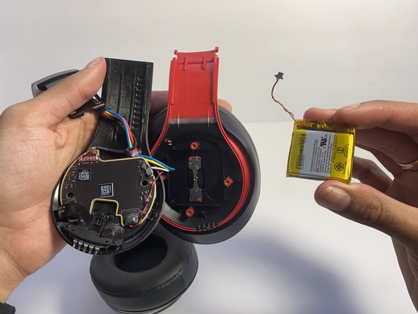 Beats Studio3 Wireless Hinge Replacement: crwdns2935265:010crwdnd2935265:02crwdnd2935265:02crwdne2935265:0