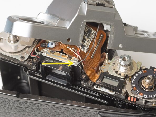 Pentax Super Program Top Cover Removal, Remove top cover: crwdns2935265:05crwdnd2935265:03crwdnd2935265:03crwdne2935265:0