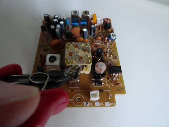 Tivoli One Variable capacitor Repair, Cutting through the bars: crwdns2935265:08crwdnd2935265:02crwdnd2935265:02crwdne2935265:0