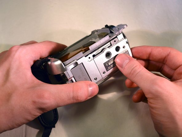 Sony Handycam DCR-SR68  Lens replacment Replacement: crwdns2935265:09crwdnd2935265:02crwdnd2935265:03crwdne2935265:0