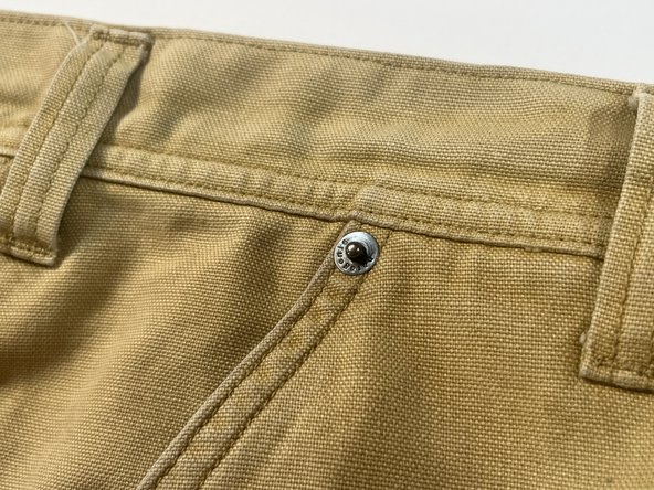 Rivet Replacement on Work Pants, Set the rivet and quality control: crwdns2935265:04crwdnd2935265:02crwdnd2935265:03crwdne2935265:0