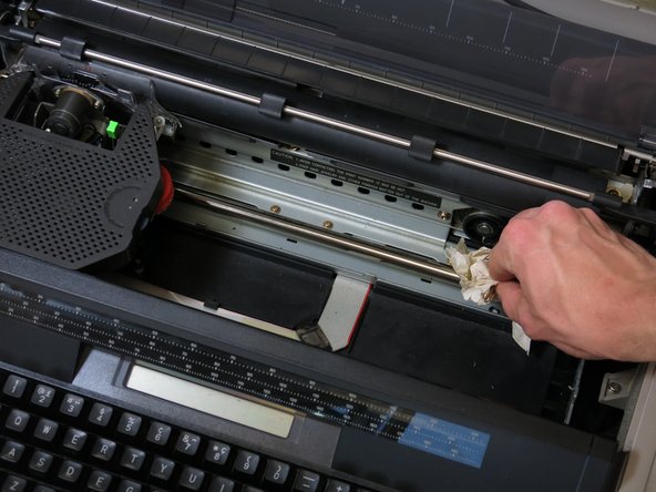 How to clean and lubricate Panasonic KX-E603 carriage: crwdns2935265:03crwdnd2935265:02crwdnd2935265:02crwdne2935265:0