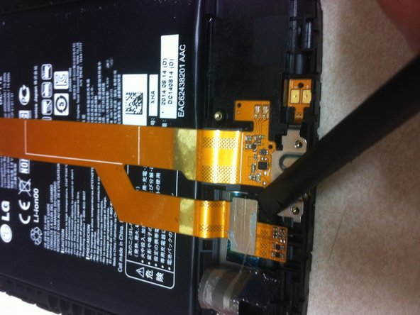 LG G Pad 7.0 LTE Front Screen Replacement, Remove orange port strip entirely.: шаг 8, изображение 2 из 3