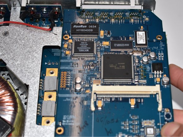 SONOS ZP100 Netzwerkkarte tauschen, Netzwerkkarte anheben: crwdns2935265:016crwdnd2935265:02crwdnd2935265:03crwdne2935265:0