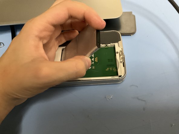 nokia N810 Teardown, Remove the battery: crwdns2935265:02crwdnd2935265:02crwdnd2935265:03crwdne2935265:0