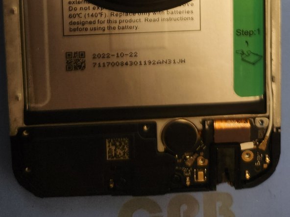 Revvl 6 Pro 5G Screen Replacement, Remove the Loudspeaker: crwdns2935265:021crwdnd2935265:02crwdnd2935265:02crwdne2935265:0