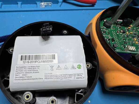 Building a Battery Adapter, Purchase battery: crwdns2935265:01crwdnd2935265:02crwdnd2935265:02crwdne2935265:0