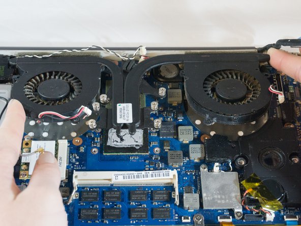 Samsung NP700Z5AH Fan Replacement: crwdns2935265:012crwdnd2935265:03crwdnd2935265:03crwdne2935265:0