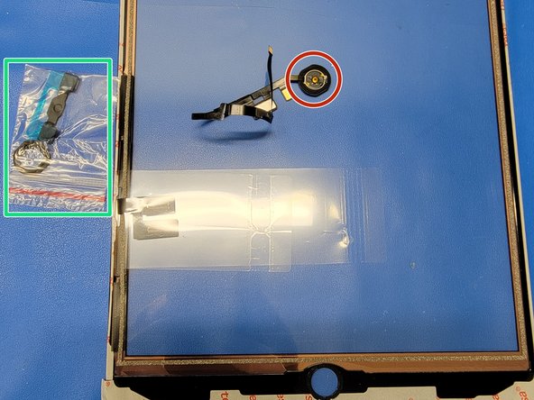 iPad 7 Cracked Digitizer Replacement, New Digitizer: crwdns2935265:022crwdnd2935265:02crwdnd2935265:03crwdne2935265:0