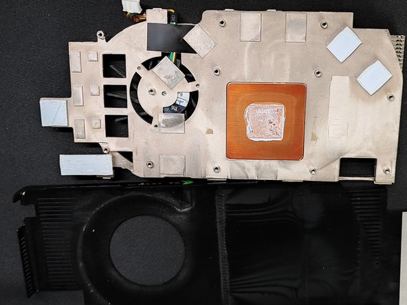 GeForce 9800GT Teardown, Fan cover removal: crwdns2935265:04crwdnd2935265:03crwdnd2935265:03crwdne2935265:0