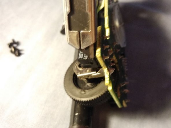 Logitech G Pro Gaming Mouse Teardown/Solve double clicking issue, Working on the click button: crwdns2935265:04crwdnd2935265:02crwdnd2935265:03crwdne2935265:0