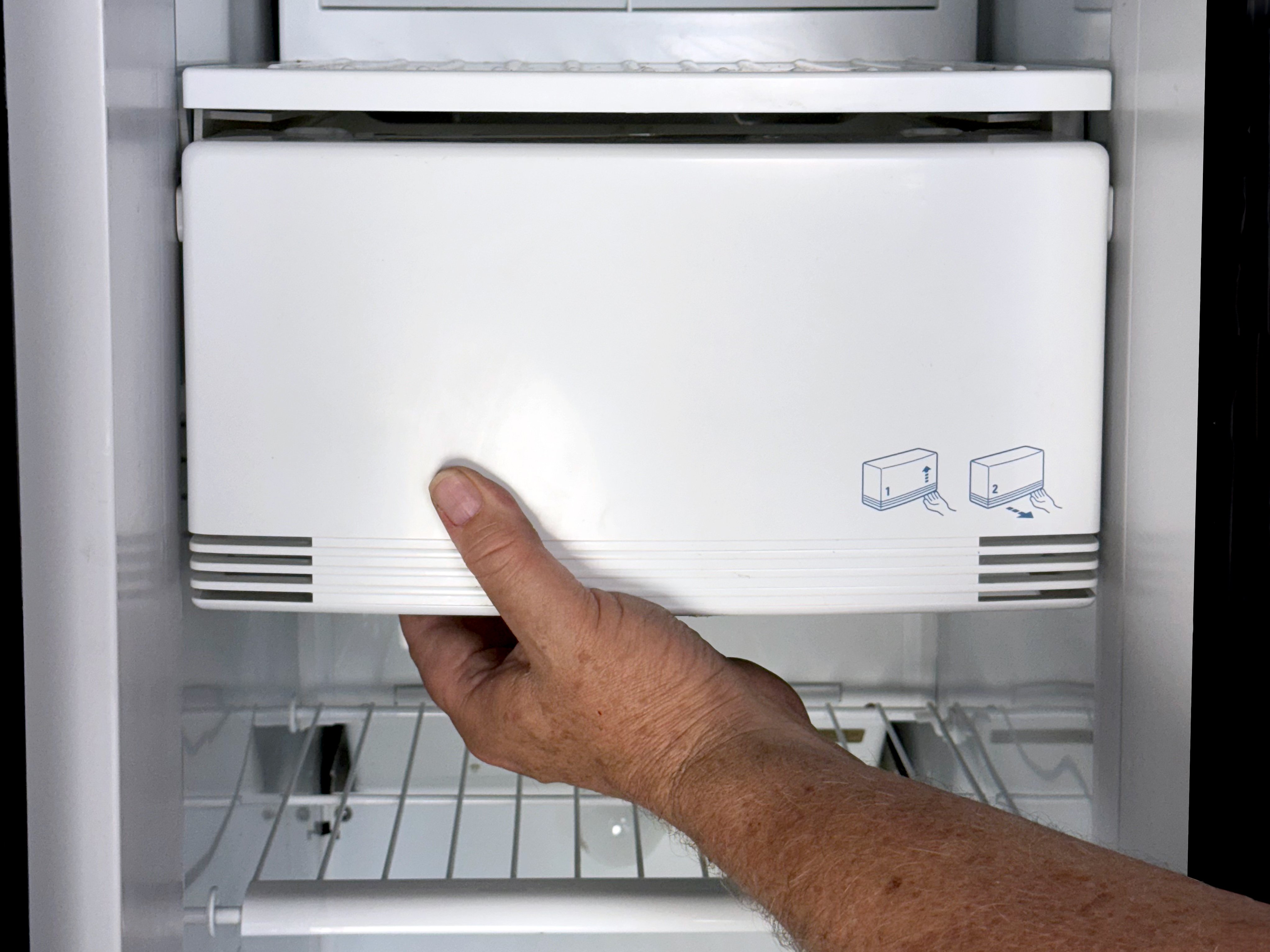 GE SideBySide Refrigerator Ice Bin Replacement iFixit Repair Guide