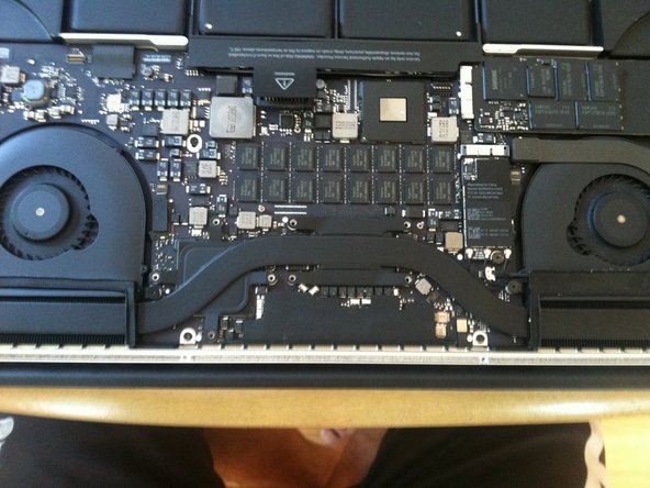 How to reapply thermal paste to MacBook Pro 15" Retina Display Mid 2012 CPU and GPU: step 4, image 1 of 3