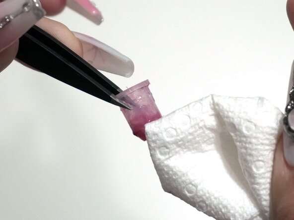 How to Repair a Broken Lip Gloss Stopper: crwdns2935265:03crwdnd2935265:01crwdnd2935265:02crwdne2935265:0