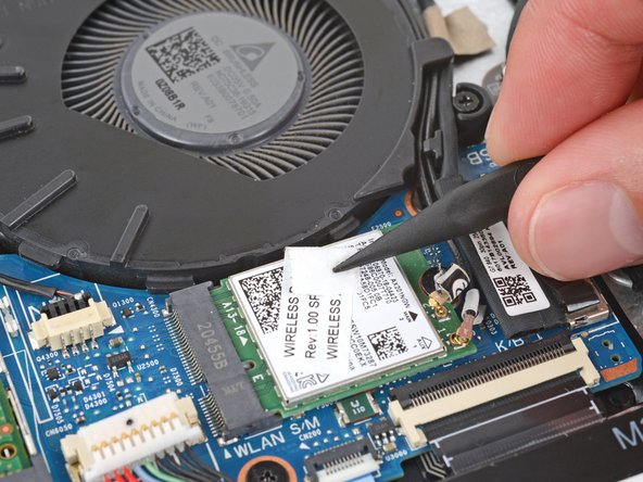 HP EliteBook 840 G7 Wi-Fi Module Replacement, Peel up the Wi-Fi module tape: crwdns2935265:09crwdnd2935265:02crwdnd2935265:02crwdne2935265:0
