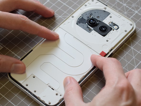 Nothing Phone (2a) Battery Replacement, Replace main aesthetics panel: crwdns2935265:028crwdnd2935265:03crwdnd2935265:03crwdne2935265:0