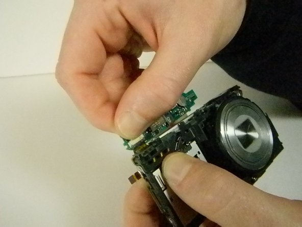 Sony Cyber-shot DSC-W730 Flash Control Board Replacement, Caption/Flash Control Board: crwdns2935265:07crwdnd2935265:02crwdnd2935265:03crwdne2935265:0